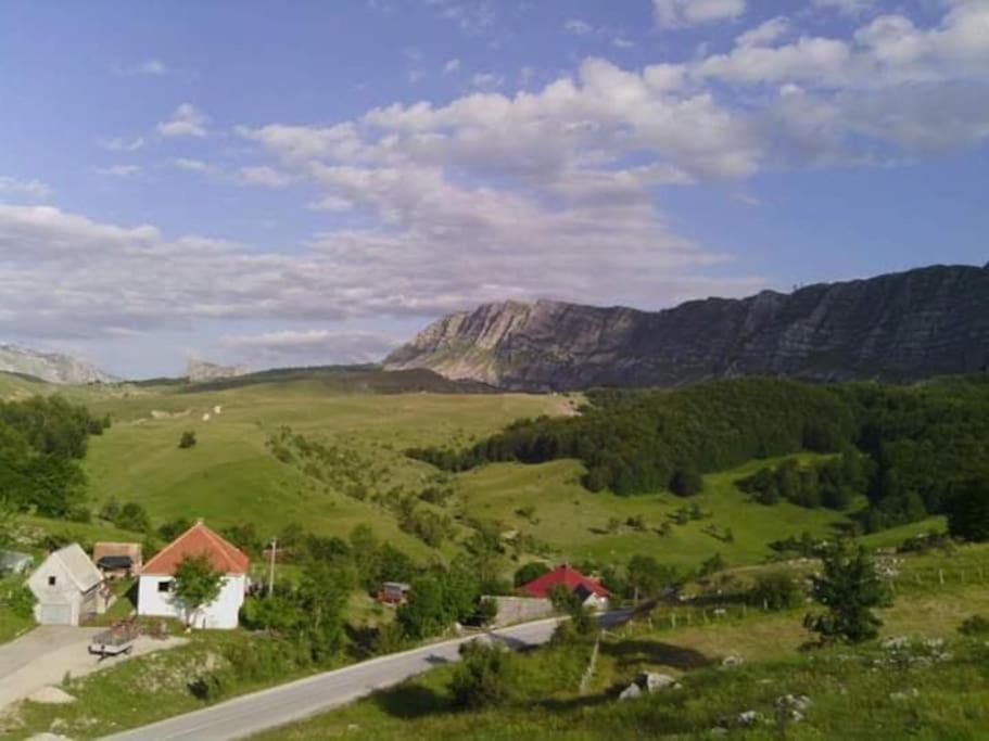 Cemerno Cottage Gacko Exterior foto
